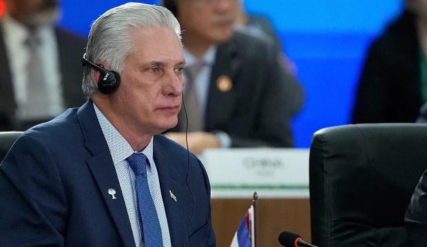 K&uuml;ba'dan ABD'ye işgal resti!