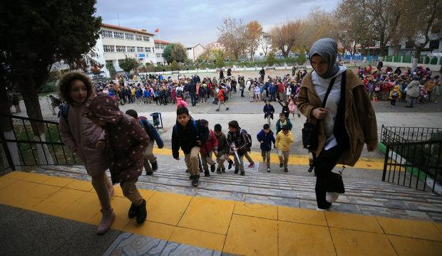 Milli İrade Platformu: Okullar, &ouml;ğretmenler ve &ccedil;ocuklar hepimizin