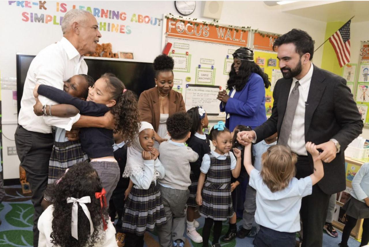 New York Belediye Başkanı Zohran Mamdani ve eski ABD Başkanı Barrack Obama, bir anaokulundaki etkinliğe katıldı.
