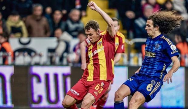 S&uuml;per Lig ekibine trib&uuml;n kapatma ve 820 bin TL'lik para cezası