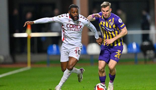 10 kişi kalan Ey&uuml;pspor'a 90+3 darbesi!