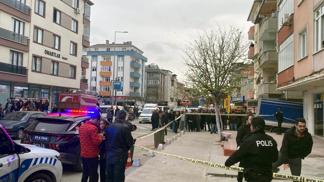  'Kokoreç' yüzünden tartıştığı esnafı tüfekle vurdu.