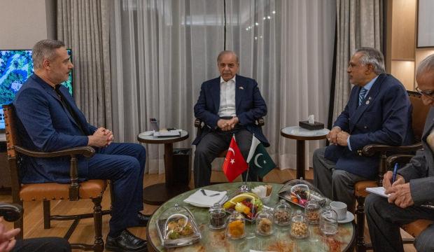 Antalya'da s&uuml;rpriz zirve: Bakan Fidan, Şahbaz Şerif'le g&ouml;r&uuml;şt&uuml;