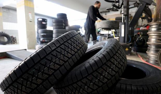 Zorunlu kış lastiği uygulaması sona eriyor: S&uuml;r&uuml;c&uuml;lere "mevsimsel fark" uyarısı