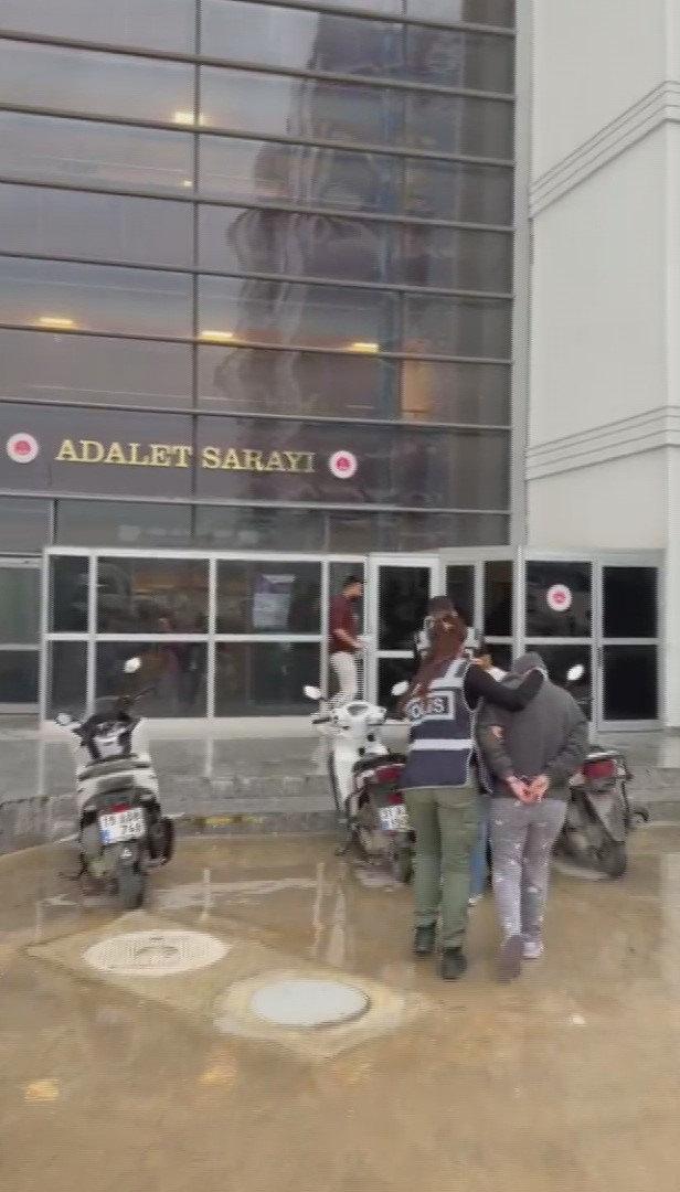 Olayla ilgili gözaltına alınan 8 şüpheliden 3'ü tutuklandı. 