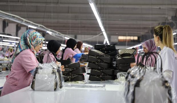 D&uuml;nyada 3'&uuml;nc&uuml; T&uuml;rkiye&rsquo;de tek! 800 kadınla zirveye oynuyor