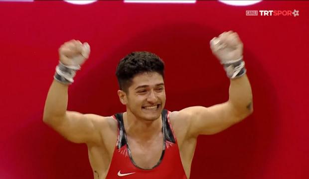 Milli halterci Muhammed Furkan &Ouml;zbek Avrupa rekoru kırarak şampiyon oldu