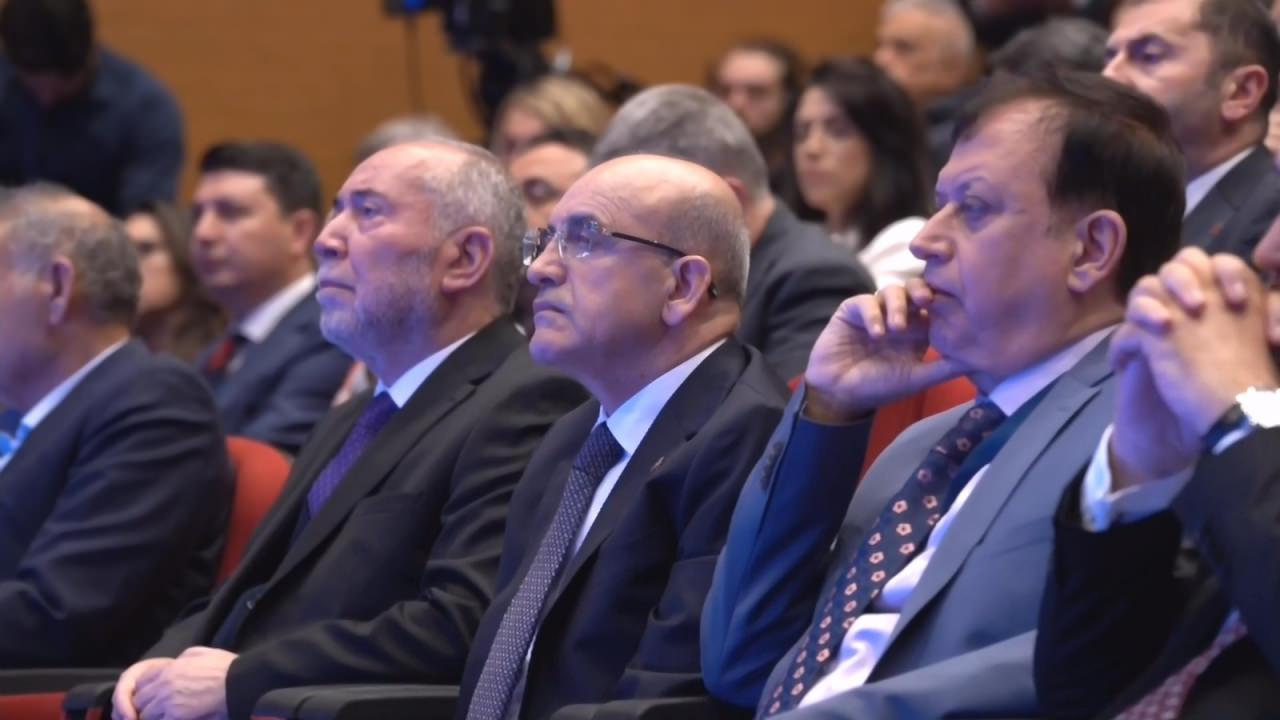 Kanal7 Medya Grubu Yönetim Kurulu Başkanı Zekeriya Karaman, Hazine ve Maliye Bakanı Mehmet Şimşek ve Kanal7 Yönetim Kurulu Üyesi İsmail Karahan