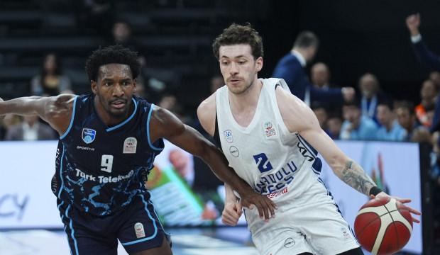 Anadolu Efes'ten T&uuml;rk Telekom karşısında 101 sayılık galibiyet!