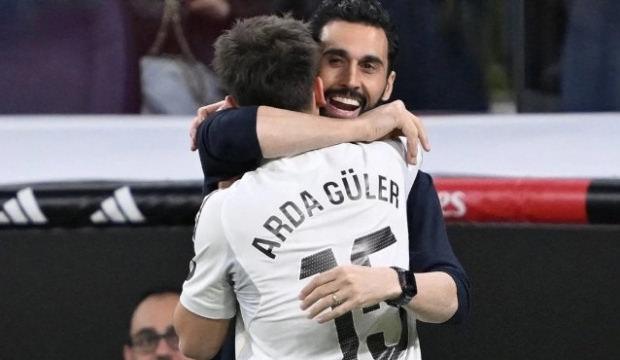 Arda G&uuml;ler'e hocası Arbeola'dan b&uuml;y&uuml;k &ouml;vg&uuml;: Bayern ve City ma&ccedil;larına bakın