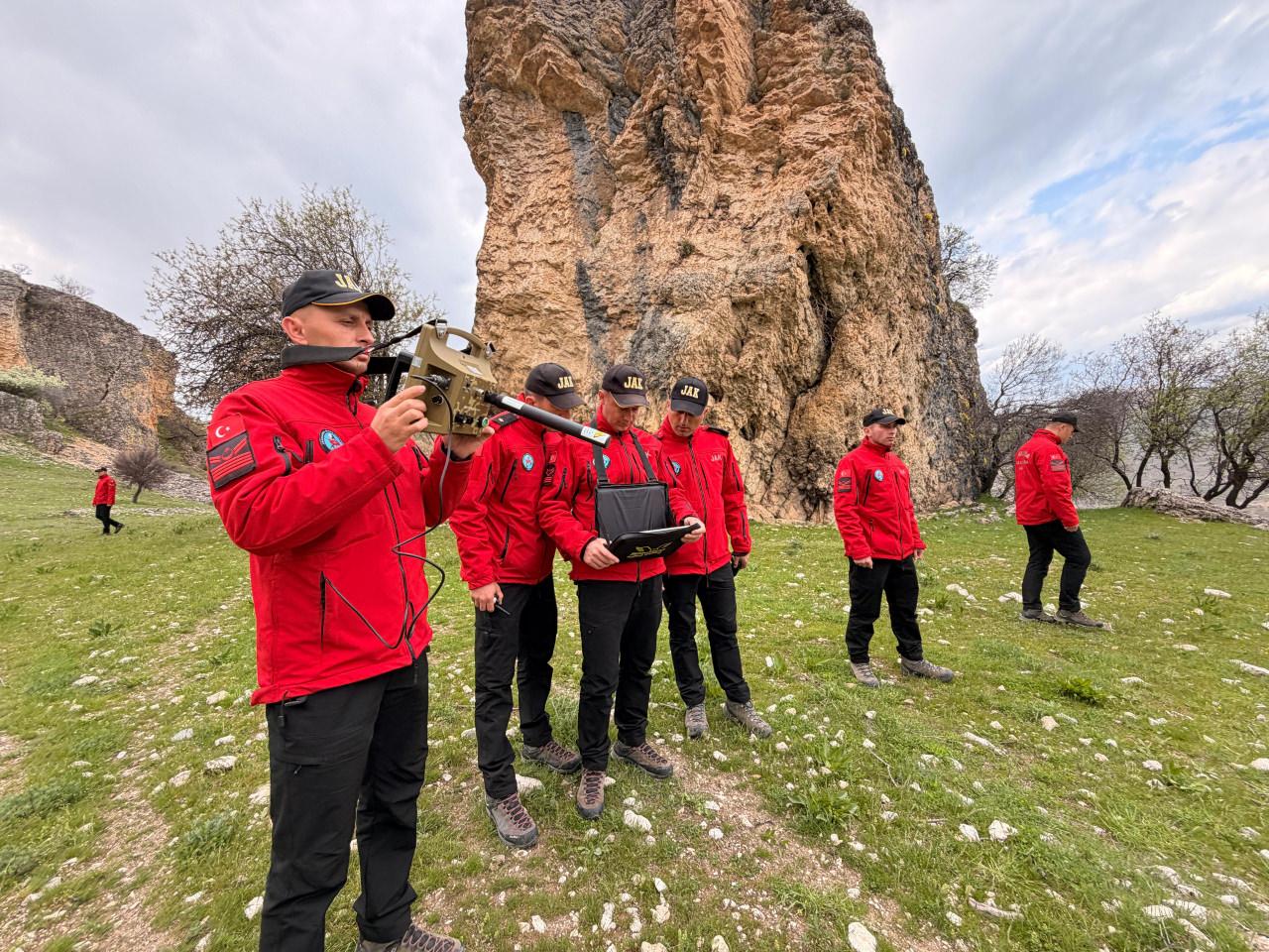 Sahada çalışmalara sürüyor