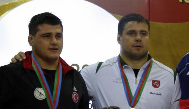 Bakan Bak&rsquo;tan 2010 paylaşımı: &ldquo;Gen&ccedil; Rıza bug&uuml;n efsane&rdquo;