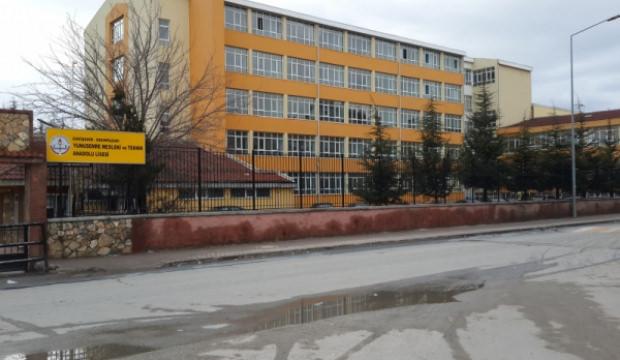 Sendikalardan tepki yağdı: Kartlı ge&ccedil;iş sistemi tartışmalara neden oldu