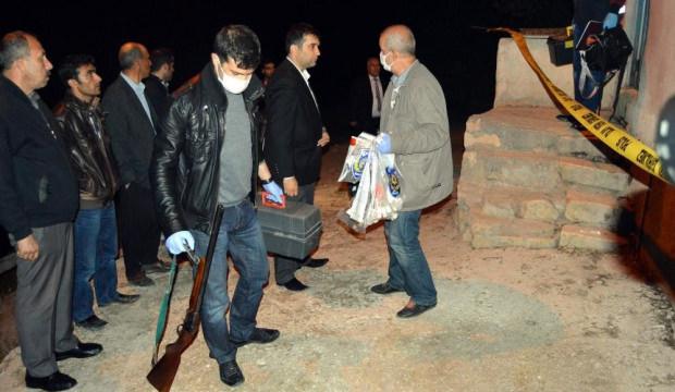 Fatma &ouml;l&uuml; bulunmuştu: 12 yıllık sır &ccedil;&ouml;z&uuml;ld&uuml;! Anne ve &uuml;vey kardeşi tutuklandı