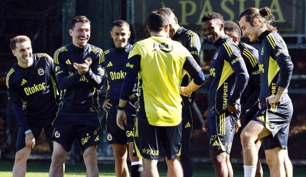 Fenerbah&ccedil;e Konyaspor ma&ccedil;ının kamp kadrosunu a&ccedil;ıkladı! 3 eksik var