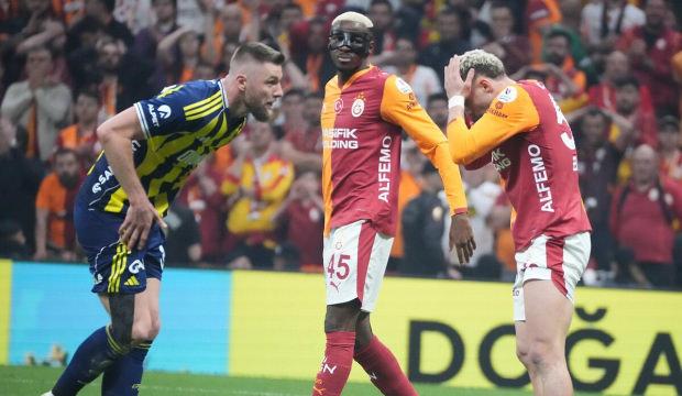 Galatasaray - Fenerbah&ccedil;e derbisinde ilgi &ccedil;eken kareler