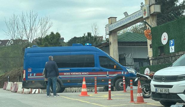 Kocaeli&rsquo;de jandarmadan operasyon; &ccedil;ok sayıda ş&uuml;pheli g&ouml;zaltına alındı