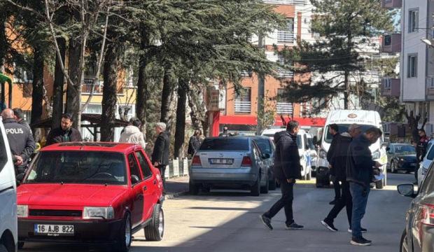 Halı &ccedil;ırpma kavgası kanlı bitti: 2 &ouml;l&uuml;