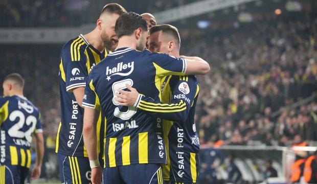 Fenerbah&ccedil;e'den Galatasaray derbisi &ouml;ncesi s&uuml;rpriz karar!