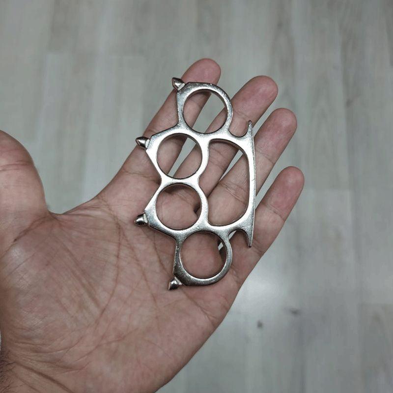 Akran zorbalığına bir yenisi eklendi: 15 yaşındaki çocuk muştayla öldüresiye dövüldü.