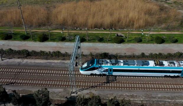 Milli Elektrikli Hızlı Tren saatte 225 kilometre hıza &ccedil;ıktı