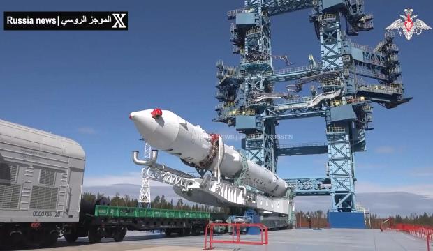 Rusya'dan uzayda ve sahada g&ouml;vde g&ouml;sterisi: Askeri uydu fırlatıldı, Ukrayna vuruldu