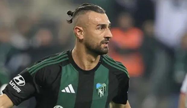 Serdar Dursun'dan takdir toplayan hareket! Tuşlu telefonla gol&uuml;n&uuml; &ccedil;eken &ccedil;ocuğa hediye aldı