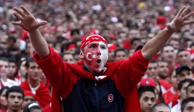 Taraftarı en tutkulu &uuml;lke belli oldu! Futbolseverleri şaşırtan liste