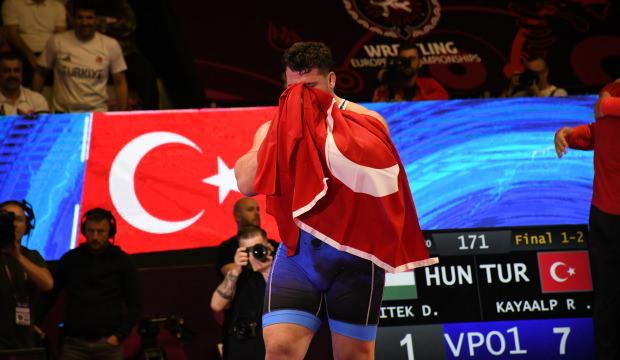 Tarihi zafer sonrası Rıza Kayaalp'tan duygusal s&ouml;zler! Kızının ettiği duayı a&ccedil;ıkladı