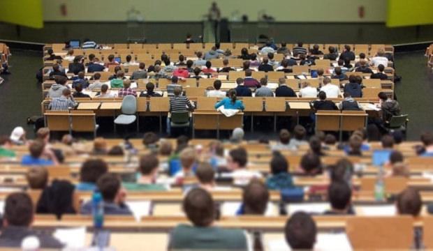 &Uuml;niversitelerde devam zorunluluğu kaldırıldı mı? 2026 g&uuml;ncel Y&Ouml;K kararı