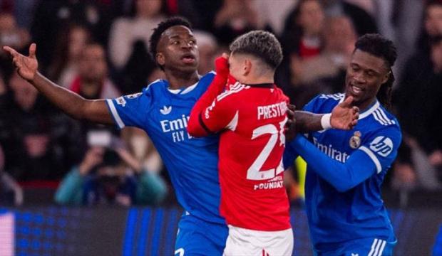 UEFA ırk&ccedil;ılığı affetmedi! Benfica'nın yıldızına 6 ma&ccedil; ceza