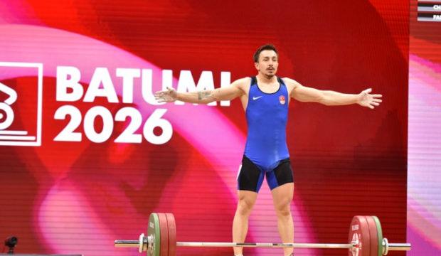 Yusuf Fehmi Gen&ccedil; Avrupa Şampiyonu! 2 altın madalya kazandı