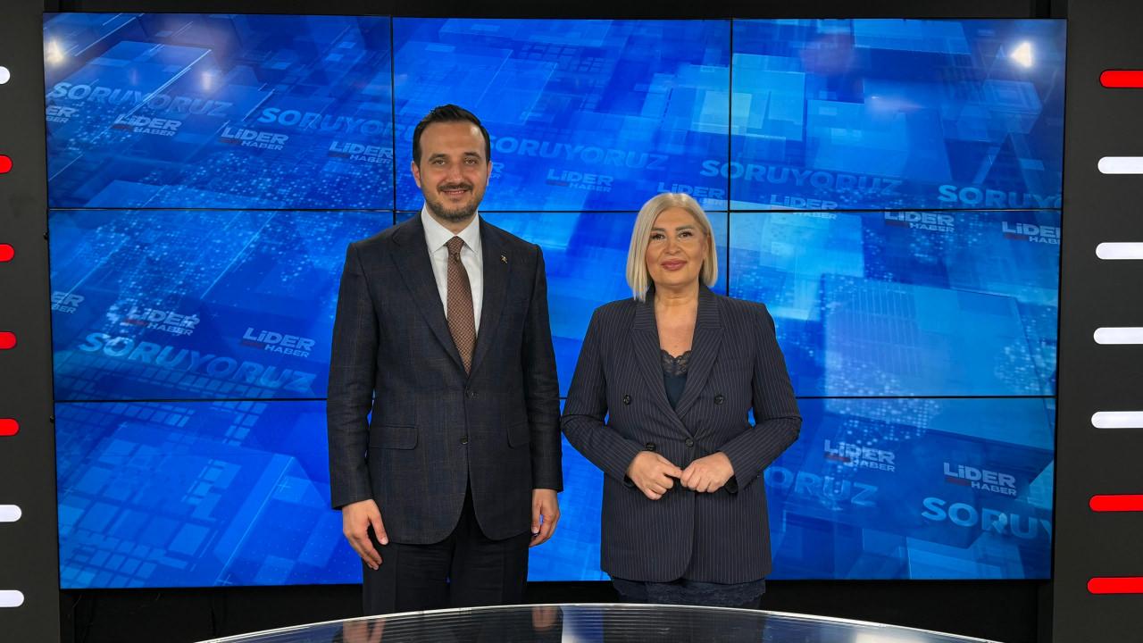 AK Parti İstanbul İl Başkanı Abdullah Özdemir ile Neşe Berber