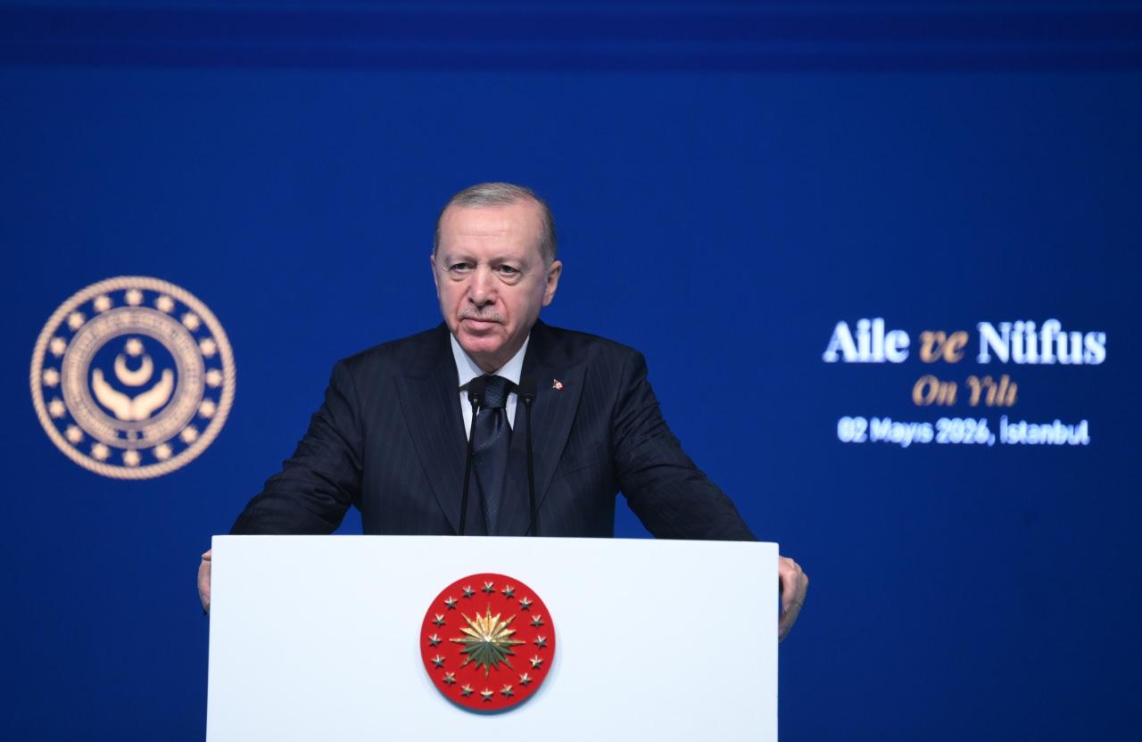 İstanbul Haliç Kongre Merkezi'nde düzenlenen Aile ve Nüfus 10 Yılı (2026-2035) Vizyon Tanıtım Programı'na katılan Cumhurbaşkanı Erdoğan, burada önemli açıklamalarda bulundu.