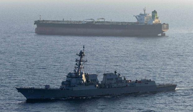 ABD, İran'a giden geminin ge&ccedil;işini engelledi