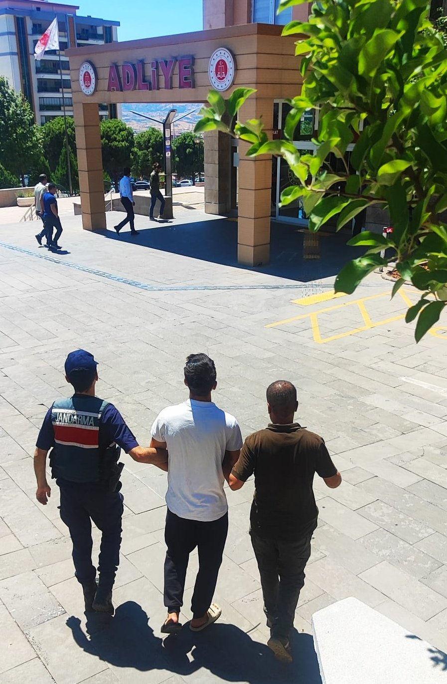 21 yaşındaki M.S.