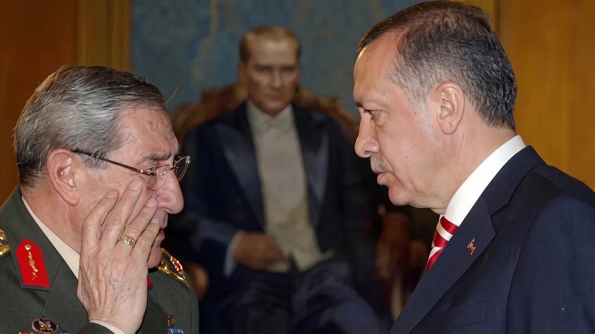 Dönemin Genelkurmay Başkanı Orgeneral Yaşar Büyükanıt ve dönemin Başbakanı Recep Tayyip Erdoğan