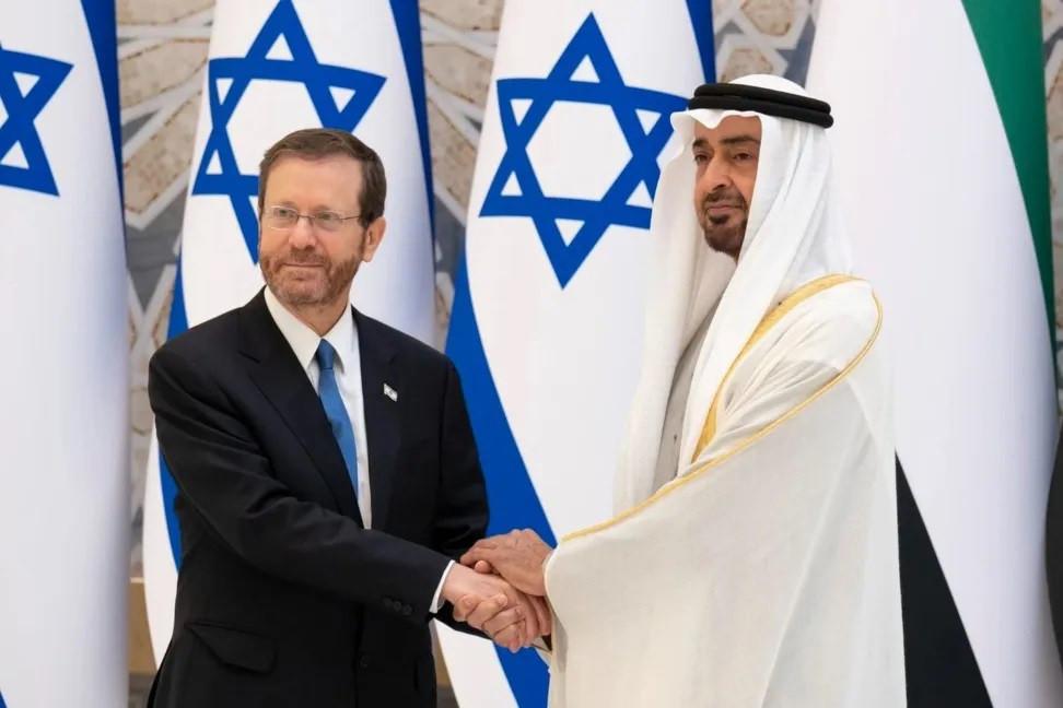 İsrail Cumhurbaşkanı Issac Herzog ve BAE Prensi Zayed Al Nahyan