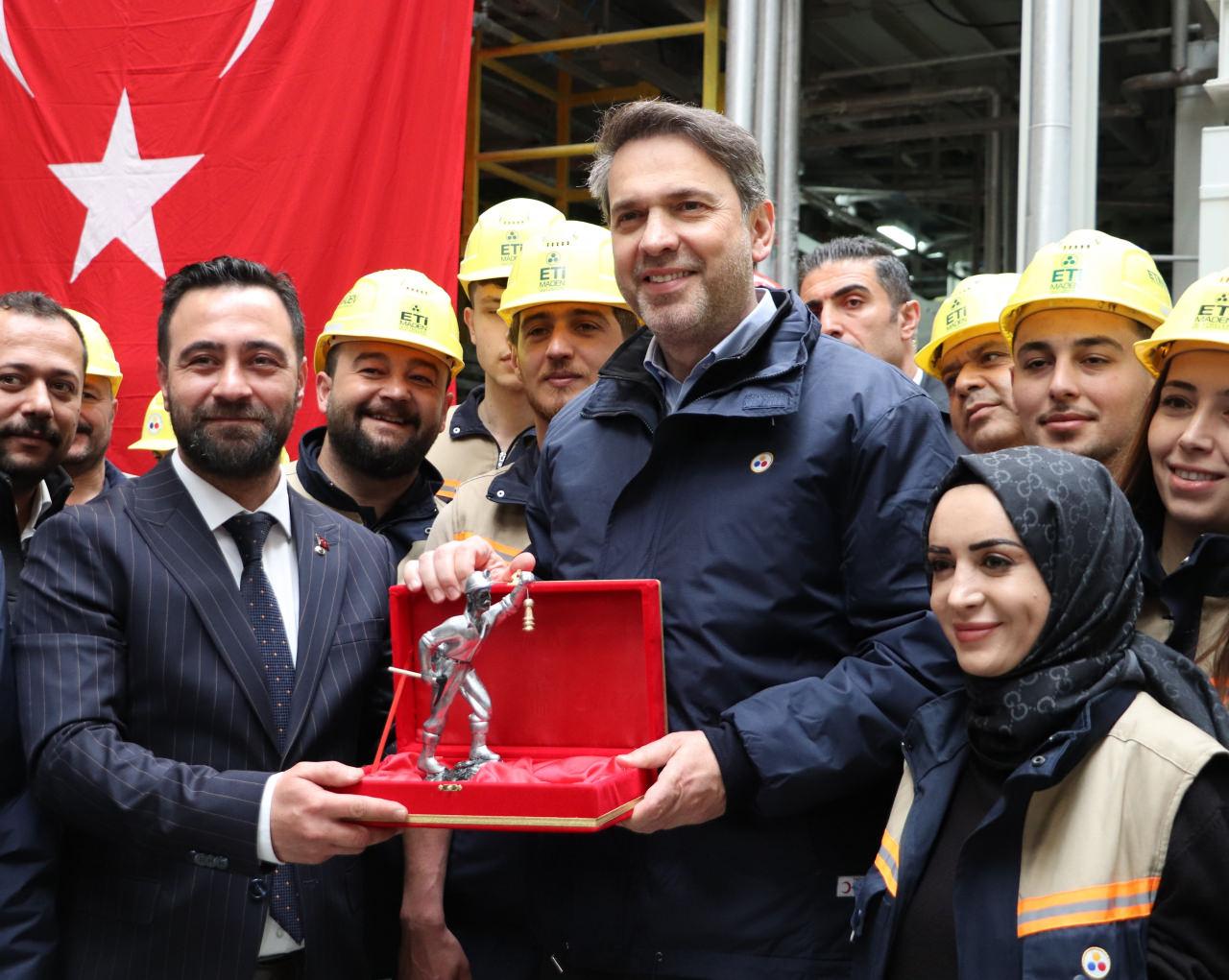 Enerji ve Tabii Kaynaklar Bakanı Alparslan Bayraktar, 1 Mayıs'ta Eskişehir'i ziyaret ederek toplam 500 milyon dolar değerinde üç yeni tesisin müjdesini verdi. Sadece Penta 6 tesisi ile bölgede 300 kişiye yeni istihdam kapısı açılacak.