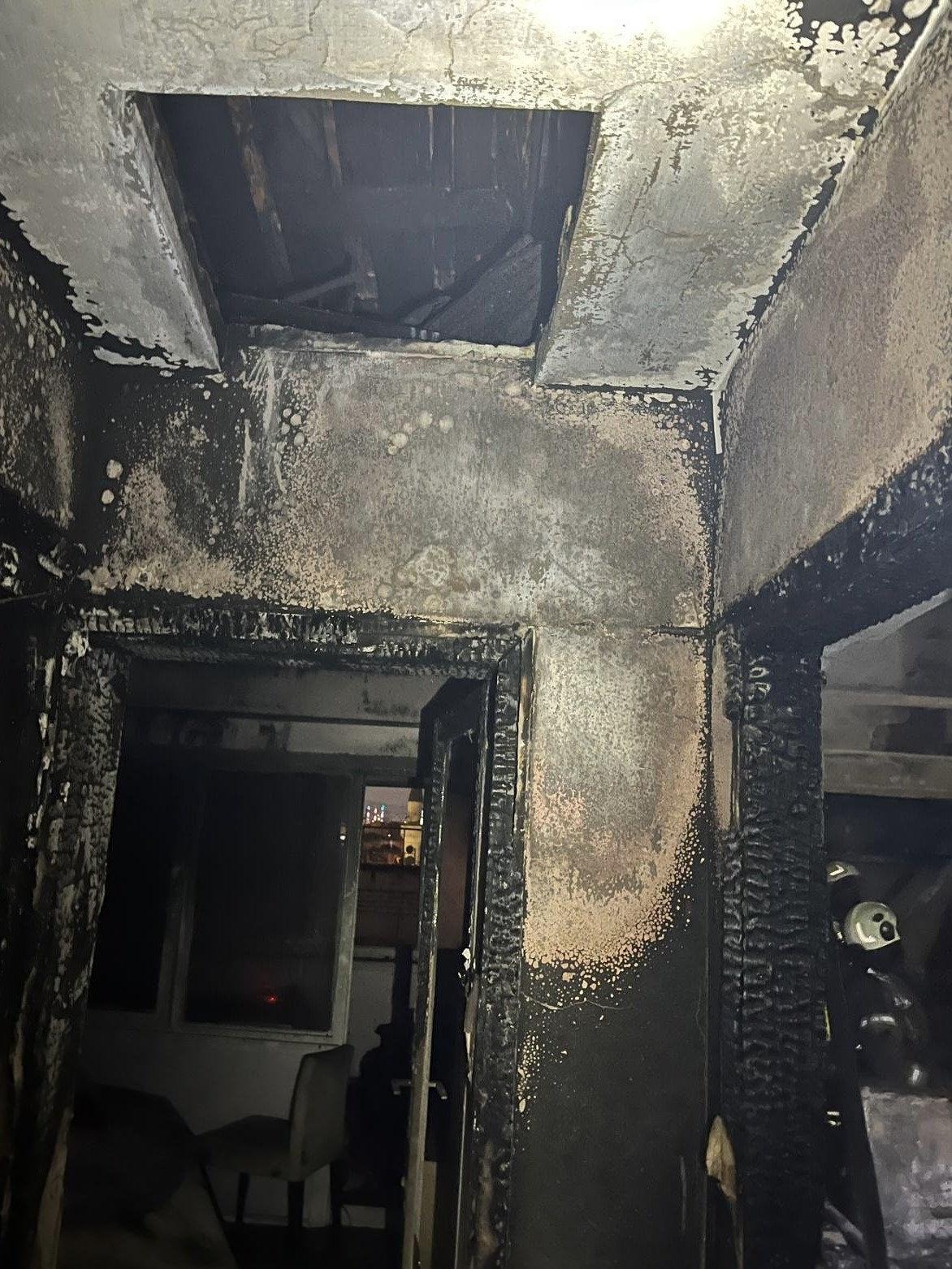 İzmir'de elektrikli soba yangını: 1,5 yaşındaki çocuk hayatını kaybetti.