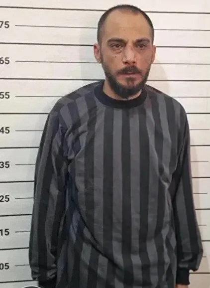 Emced Yusuf Ayn Teeb köyündeki bir evde yakalandı.