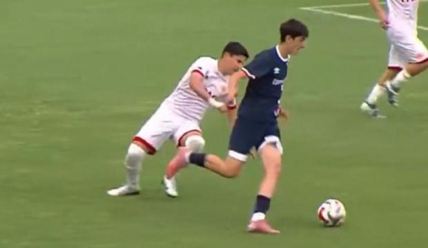 Herkes babasına benzetti! Efsane futbolcunun oğlundan muhteşem gol