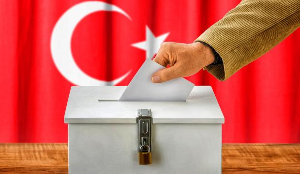 Son se&ccedil;im anketi sonu&ccedil;ları paylaşıldı! Zirve değişmedi! İşte partilerin oy oranları