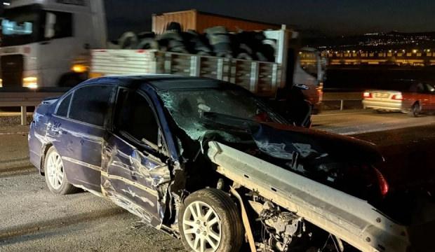 Kayseri&rsquo;de otomobil bariyerlere saplandı: 1 ağır yaralı