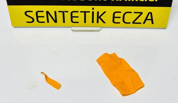 Konya'da uyuşturucu operasyonu: Kağıda emdirilmiş y&uuml;zlerce i&ccedil;imlik bonzai ele ge&ccedil;irildi!