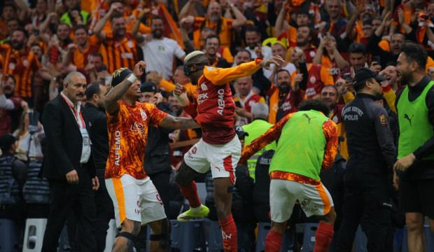 Par&ccedil;alı ruhun zaferi: Osimhen dinlense derbide tarihi fark olabilirdi