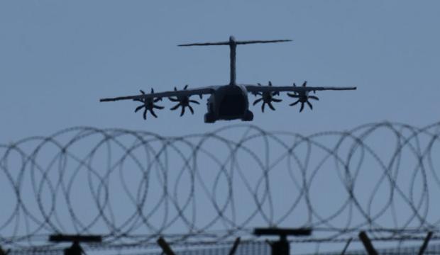 Savaş hazrılığı! B&uuml;y&uuml;k sevkiyat! U&ccedil;aklar peş peşe indi