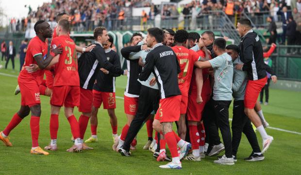 S&uuml;per Lig'e y&uuml;kselen ikinci takım belli oldu!