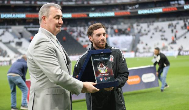 TFF'den ma&ccedil; &ouml;ncesi Orkun K&ouml;k&ccedil;&uuml;'ye &ouml;d&uuml;l! En g&uuml;zel gol se&ccedil;ildi