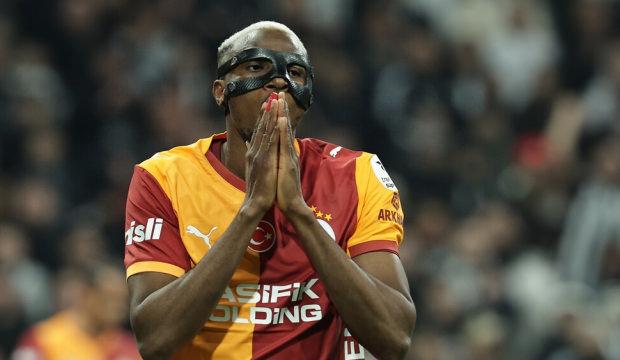Victor Osimhen'e &ccedil;ok b&uuml;y&uuml;k şok! Hakkında şikayette bulunuldu: Zimmetine para ge&ccedil;irdi